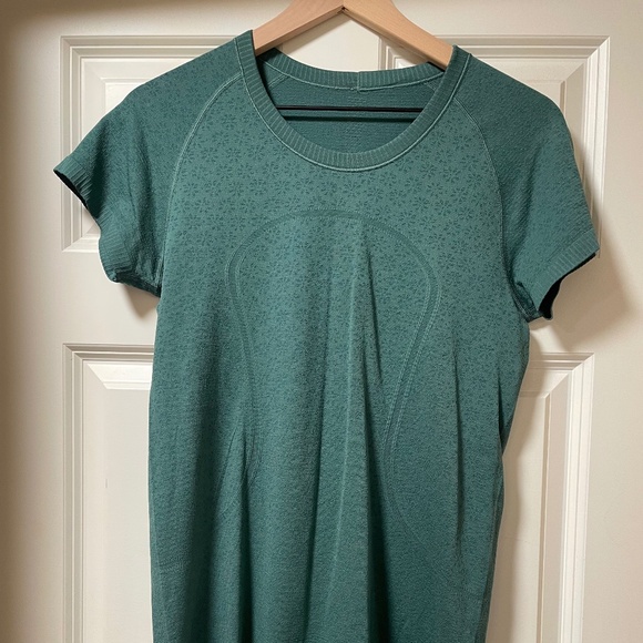 Lululemon Swiftly - Picture 1 of 3